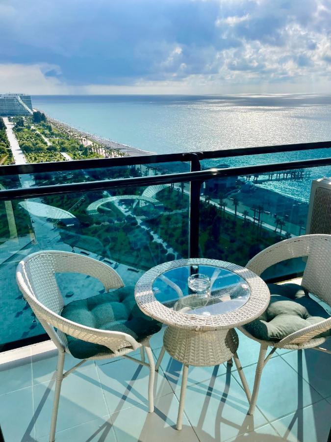 Sea View Apartments Orbi Beach Tower Batumi Exteriör bild
