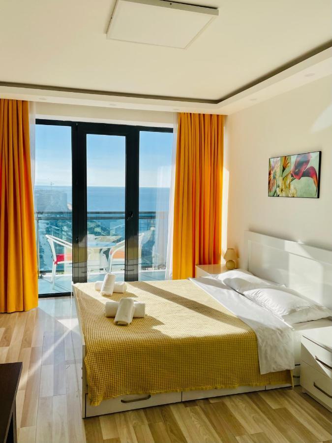 Sea View Apartments Orbi Beach Tower Batumi Exteriör bild